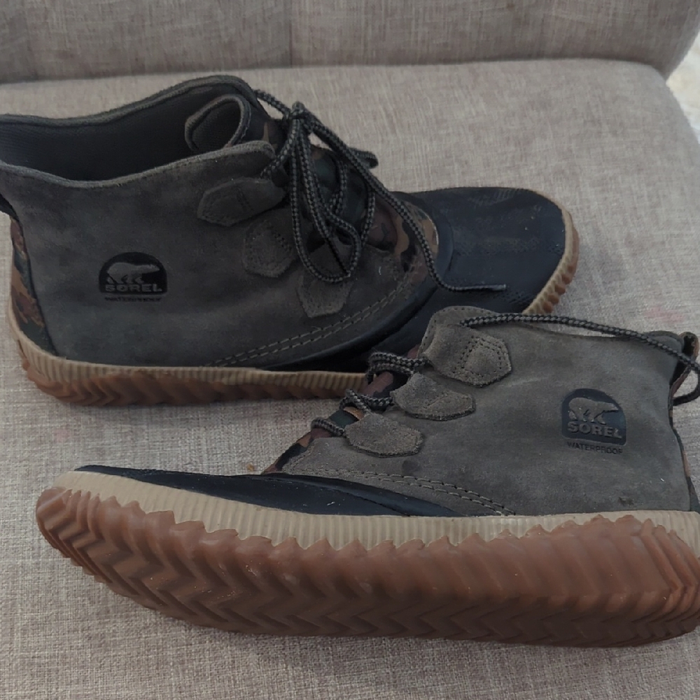 Sorel Men's Waterproof Black and Brown Shoes